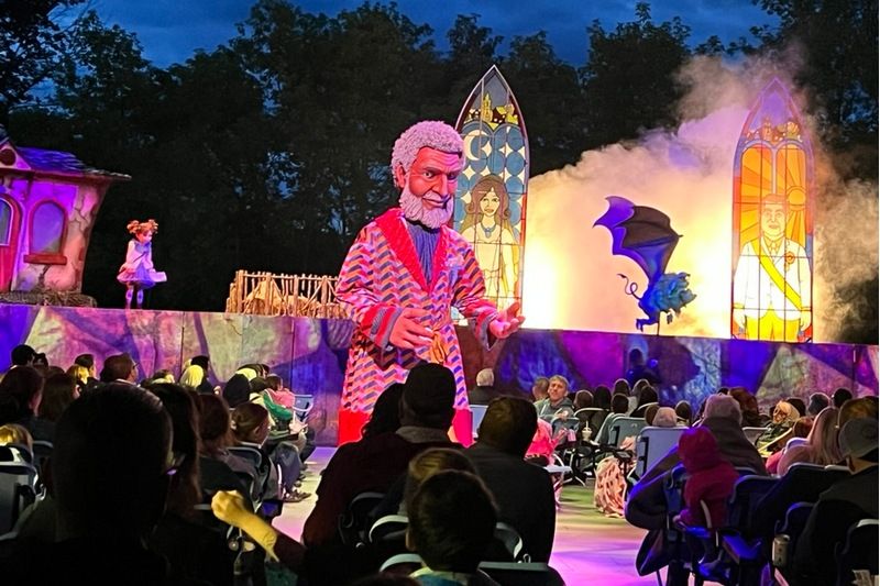 50 ans de marionnettes géantes à Upton